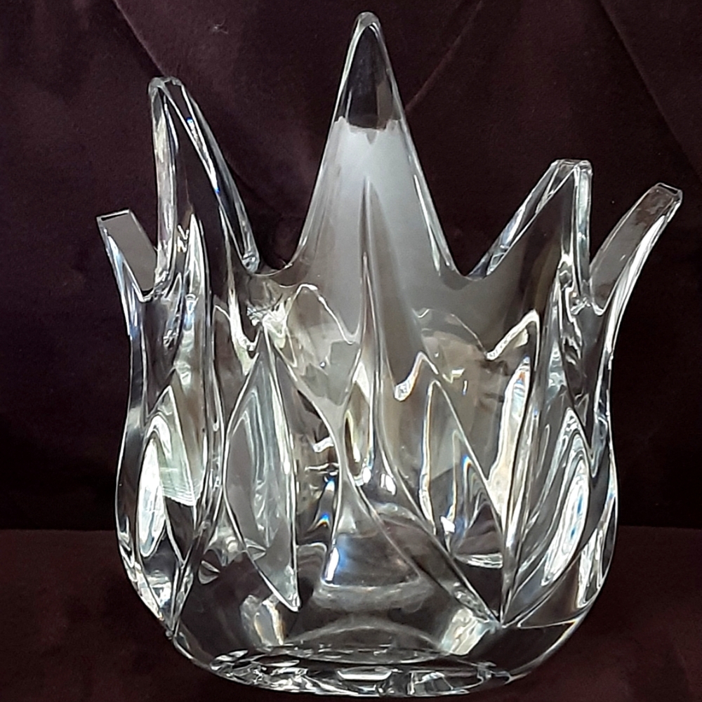 MIKASA Tulip Lotus Heavy Lead Crystal Art Sculpture Statement Centerpiece